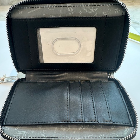 NWT Loungefly  Star Wars Vaders zip around wallet. Excellent condition. - Picture 6 of 12